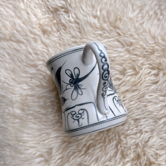 Vintage Pottery Mug - Picture 2 of 6